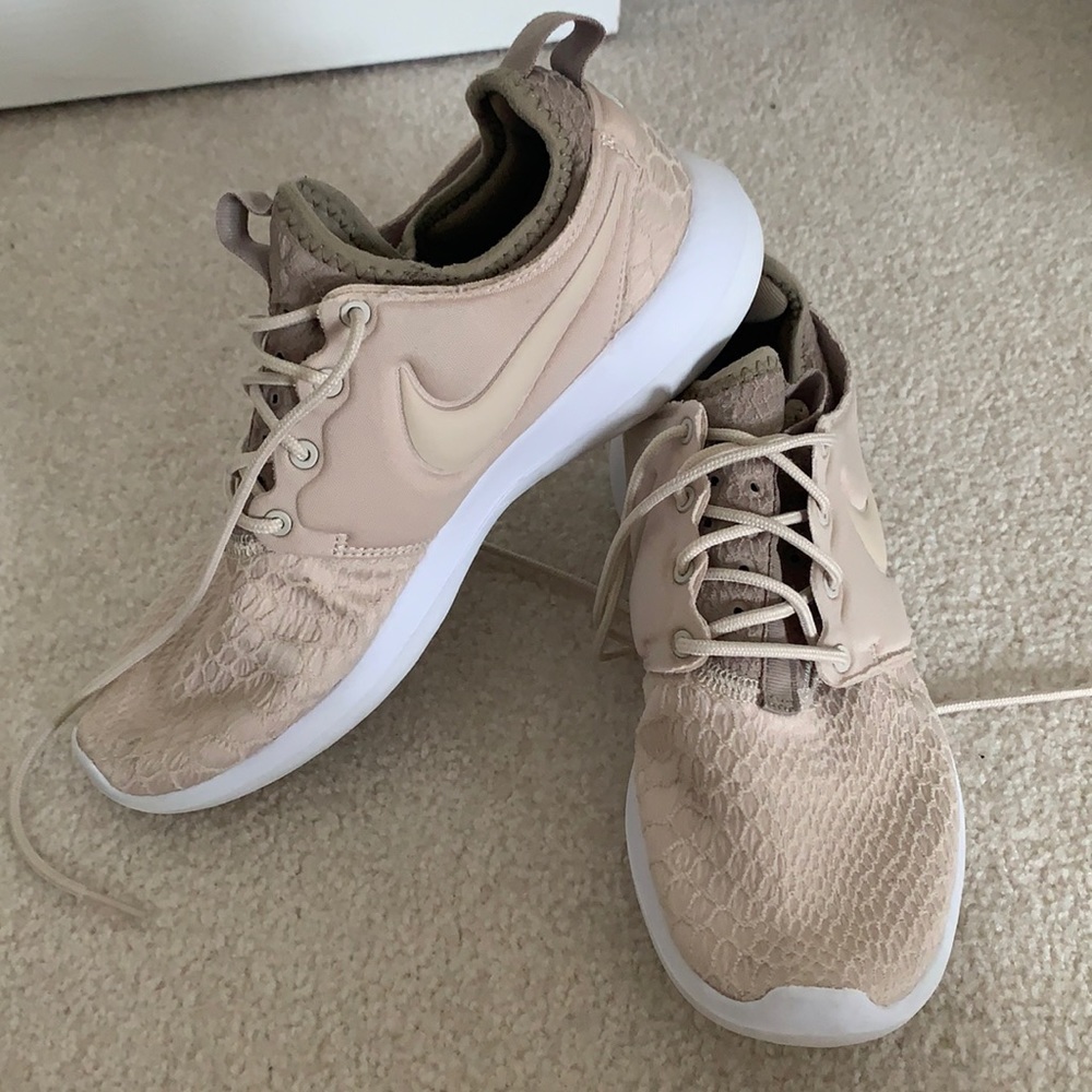 Womens Nike Sneakers